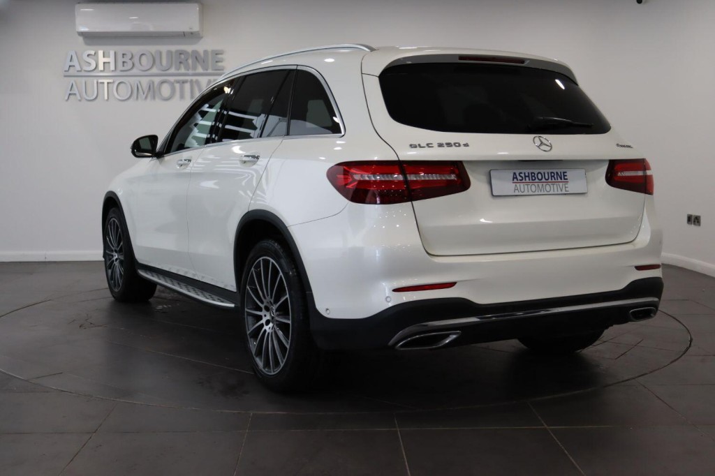 MERCEDES-BENZ GLC 2.1 GLC250d AMG Line 2017
