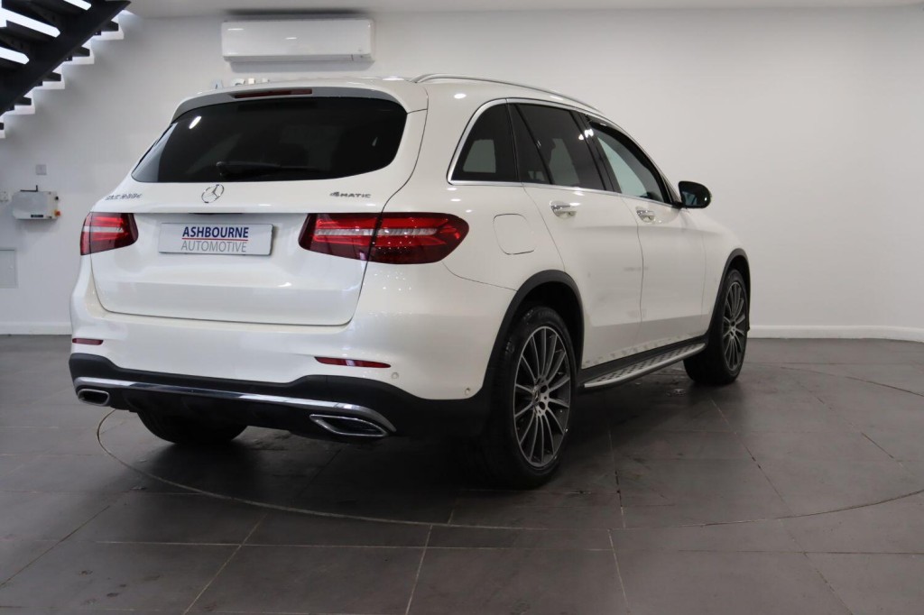 MERCEDES-BENZ GLC 2.1 GLC250d AMG Line 2017