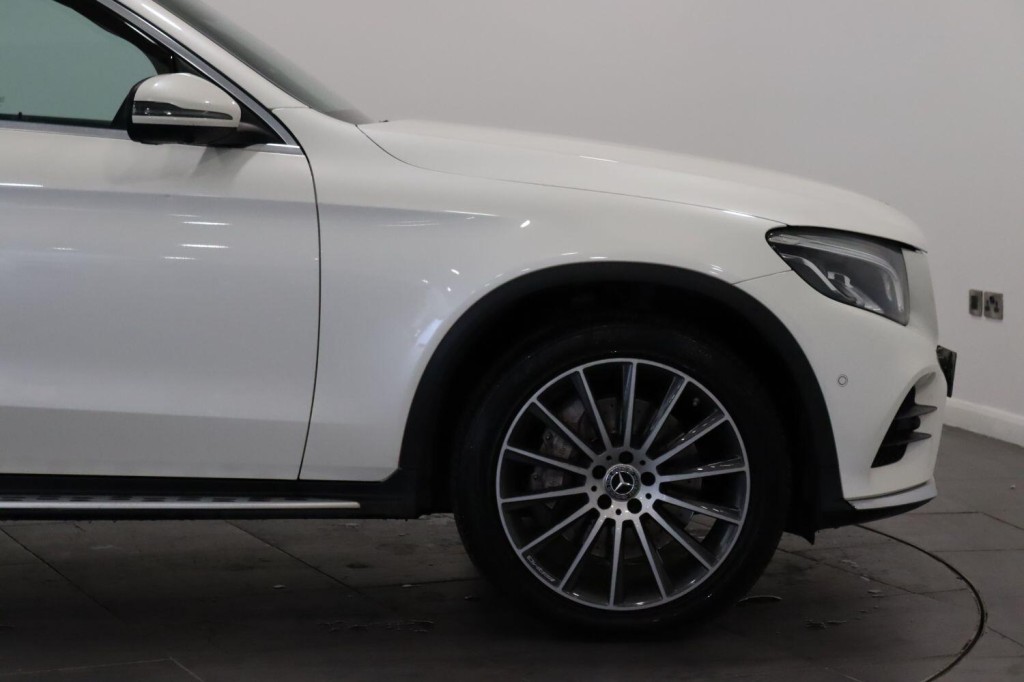 MERCEDES-BENZ GLC 2.1 GLC250d AMG Line 2017