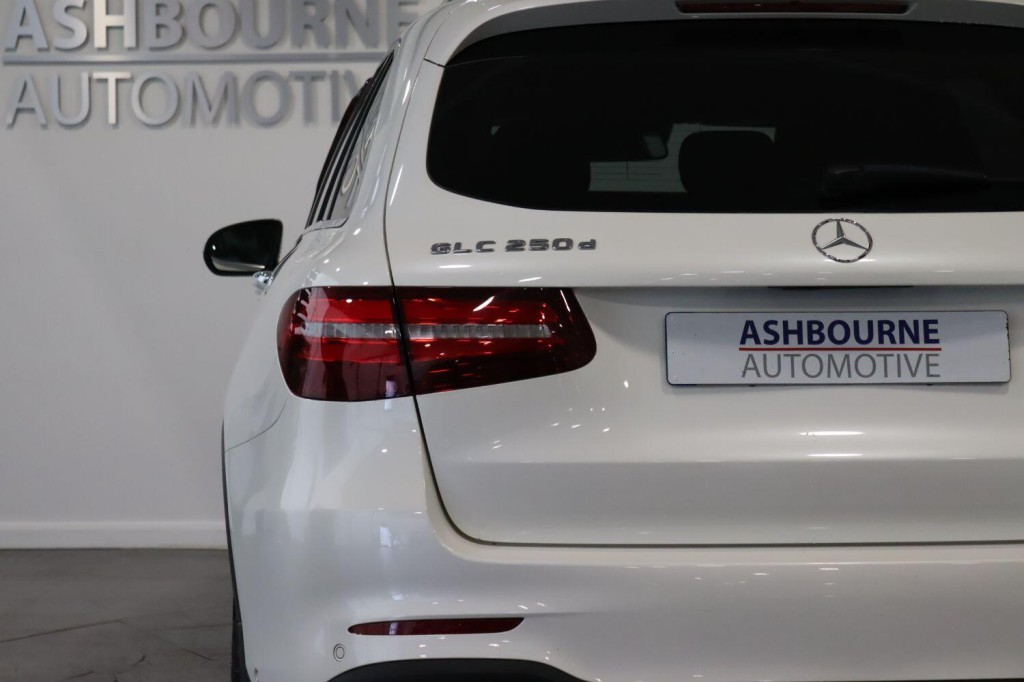 MERCEDES-BENZ GLC 2.1 GLC250d AMG Line 2017