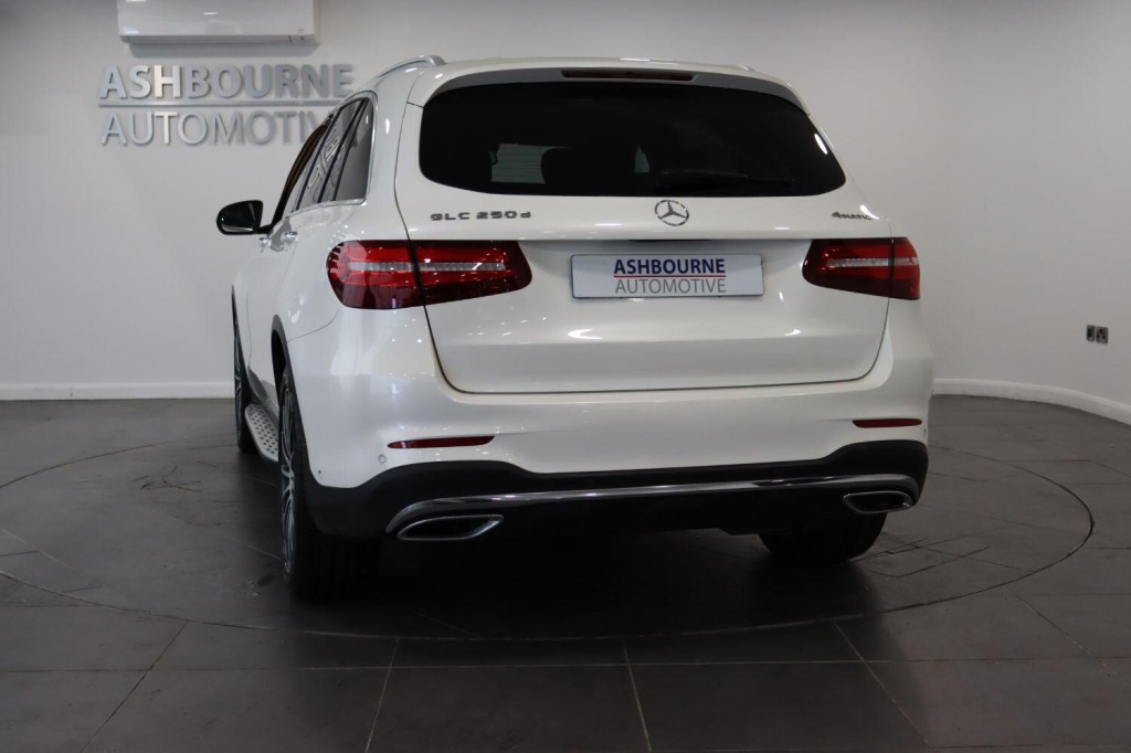 MERCEDES-BENZ GLC 2.1 GLC250d AMG Line 2017