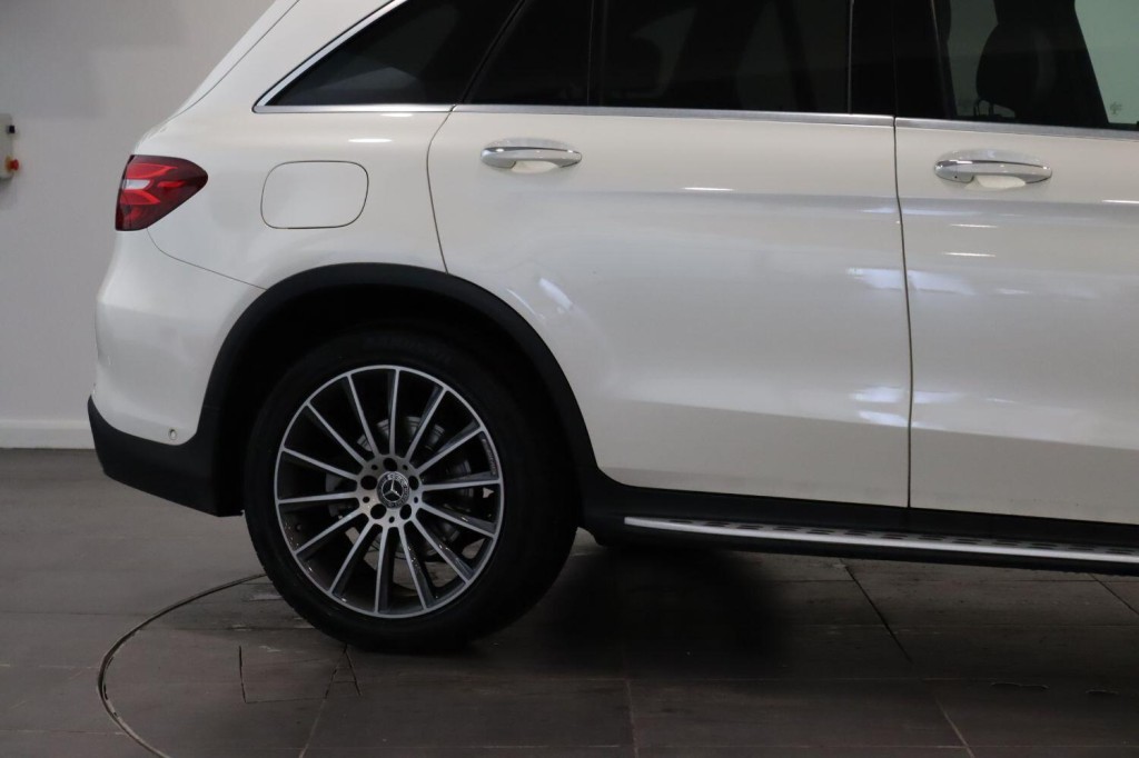 MERCEDES-BENZ GLC 2.1 GLC250d AMG Line 2017