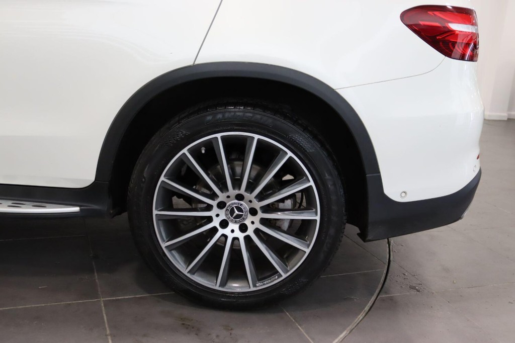 MERCEDES-BENZ GLC 2.1 GLC250d AMG Line 2017