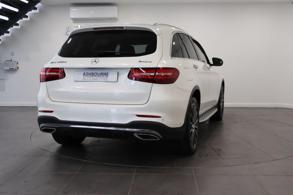 MERCEDES-BENZ GLC 2.1 GLC250d AMG Line 2017