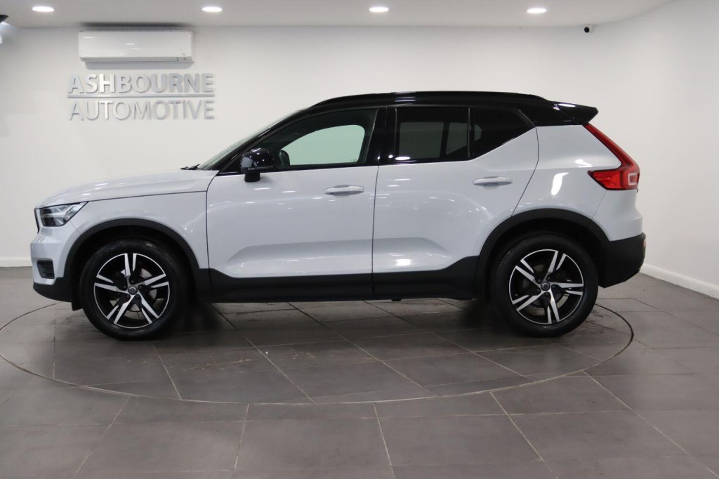 VOLVO XC40 1.5 R-Design T3 (163 hp) Auto 2021