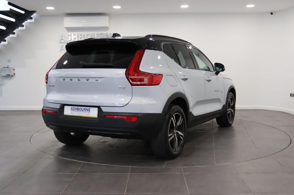 VOLVO XC40 1.5 R-Design T3 (163 hp) Auto 2021