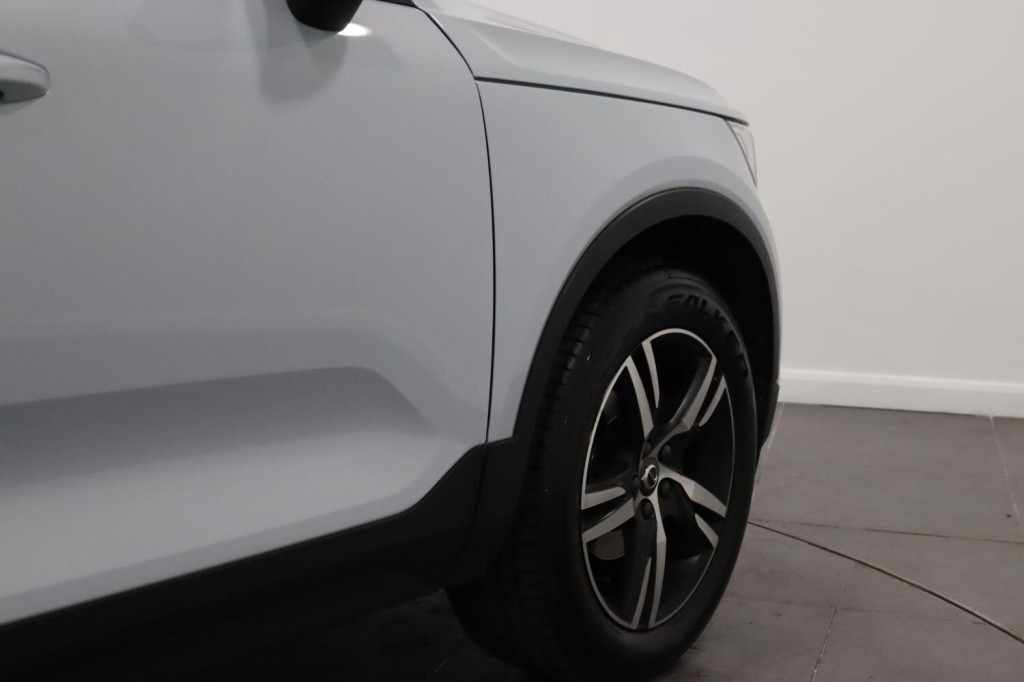 VOLVO XC40 1.5 R-Design T3 (163 hp) Auto 2021