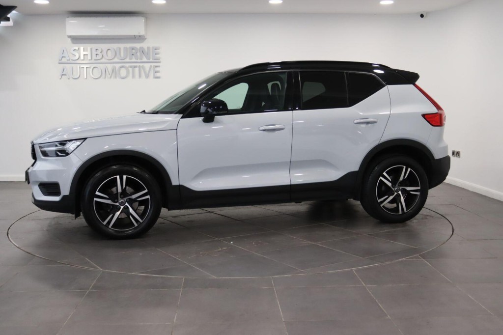 VOLVO XC40 1.5 R-Design T3 (163 hp) Auto 2021