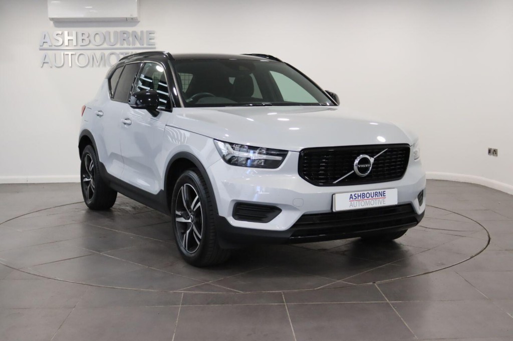 VOLVO XC40 1.5 R-Design T3 (163 hp) Auto 2021