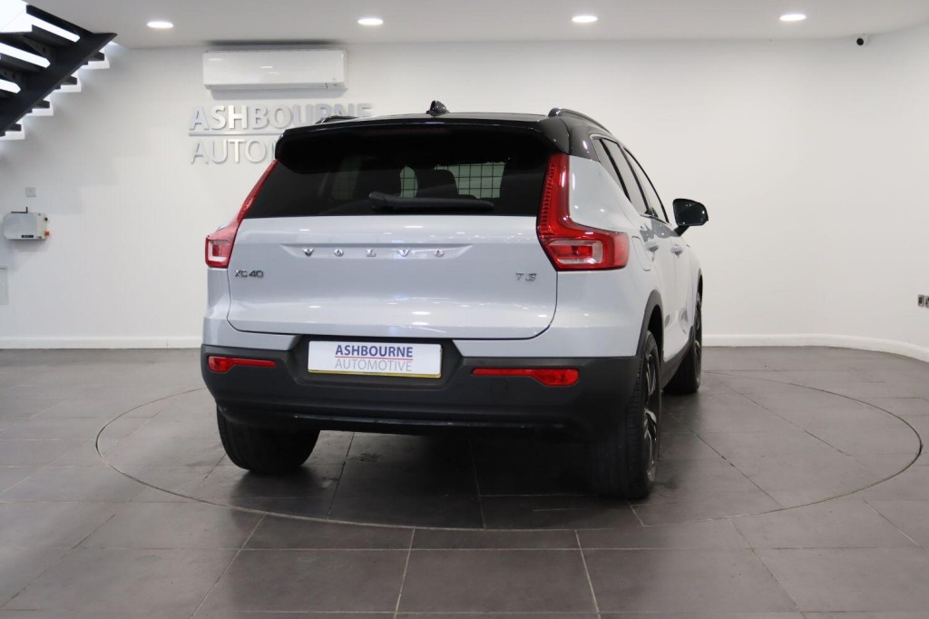VOLVO XC40 1.5 R-Design T3 (163 hp) Auto 2021