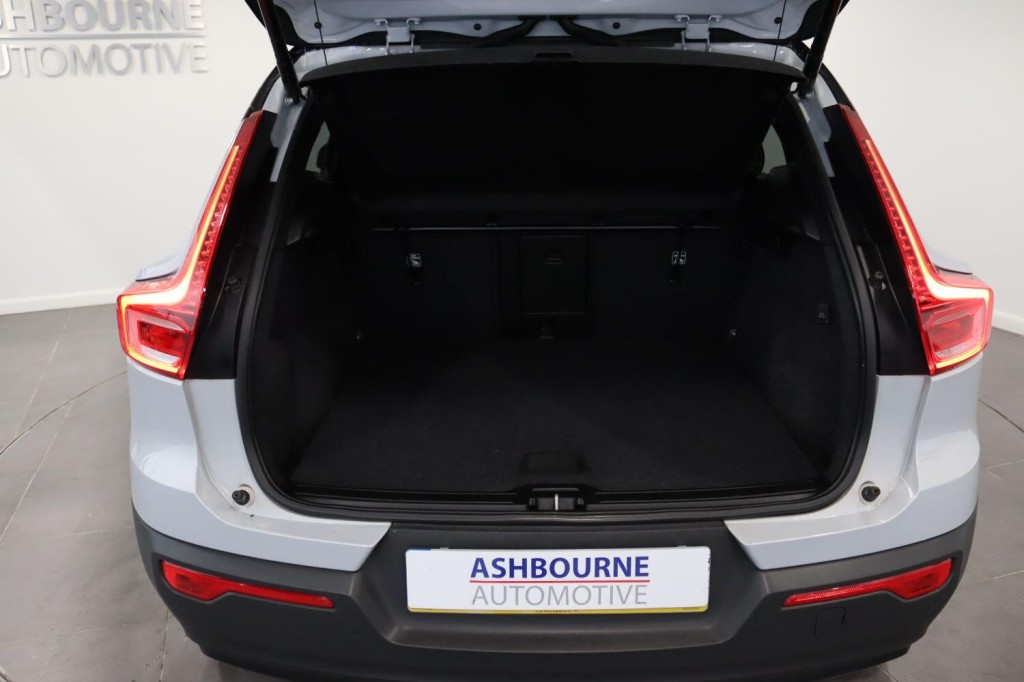 VOLVO XC40 1.5 R-Design T3 (163 hp) Auto 2021