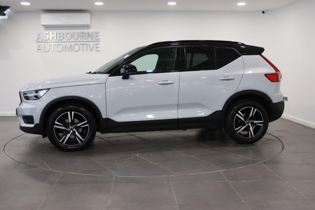 VOLVO XC40 1.5 R-Design T3 (163 hp) Auto 2021