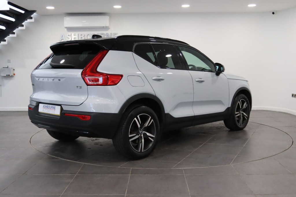 VOLVO XC40 1.5 R-Design T3 (163 hp) Auto 2021