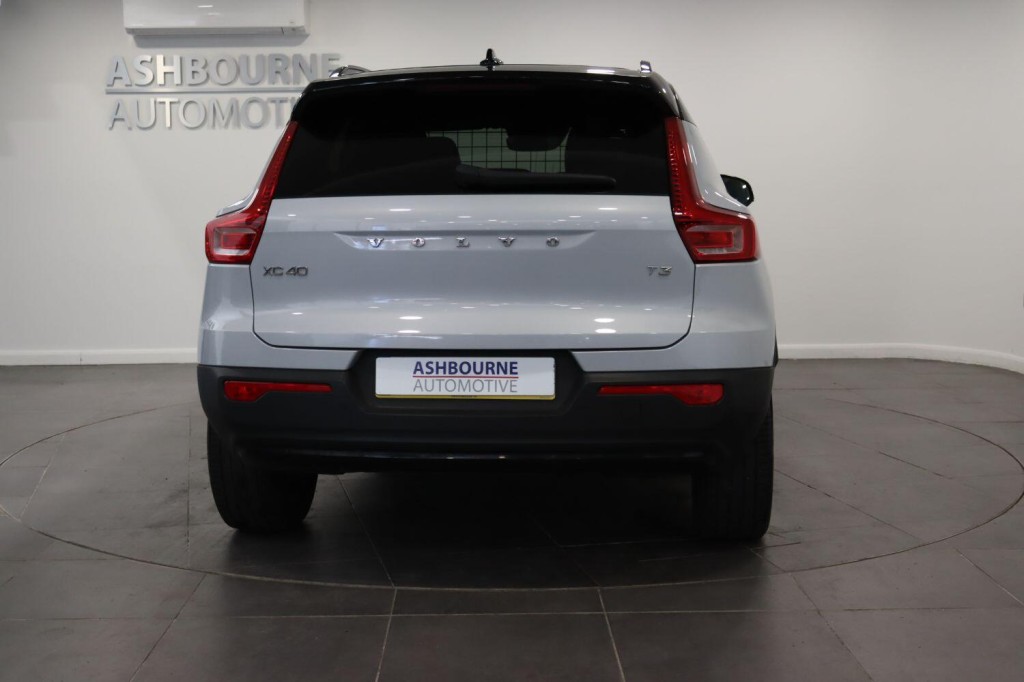 VOLVO XC40 1.5 R-Design T3 (163 hp) Auto 2021