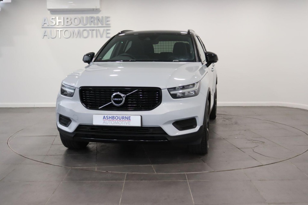 VOLVO XC40 1.5 R-Design T3 (163 hp) Auto 2021