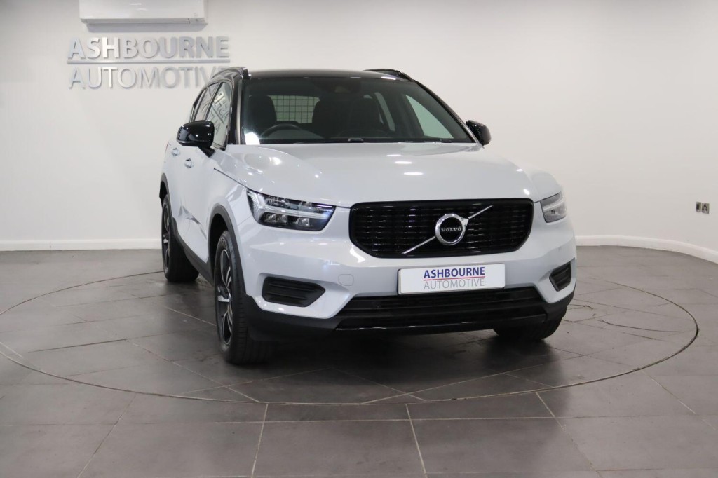 VOLVO XC40 1.5 R-Design T3 (163 hp) Auto 2021