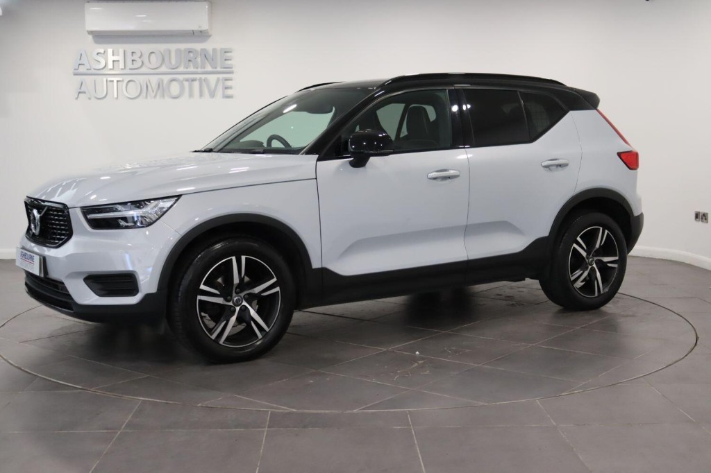 VOLVO XC40 1.5 R-Design T3 (163 hp) Auto 2021