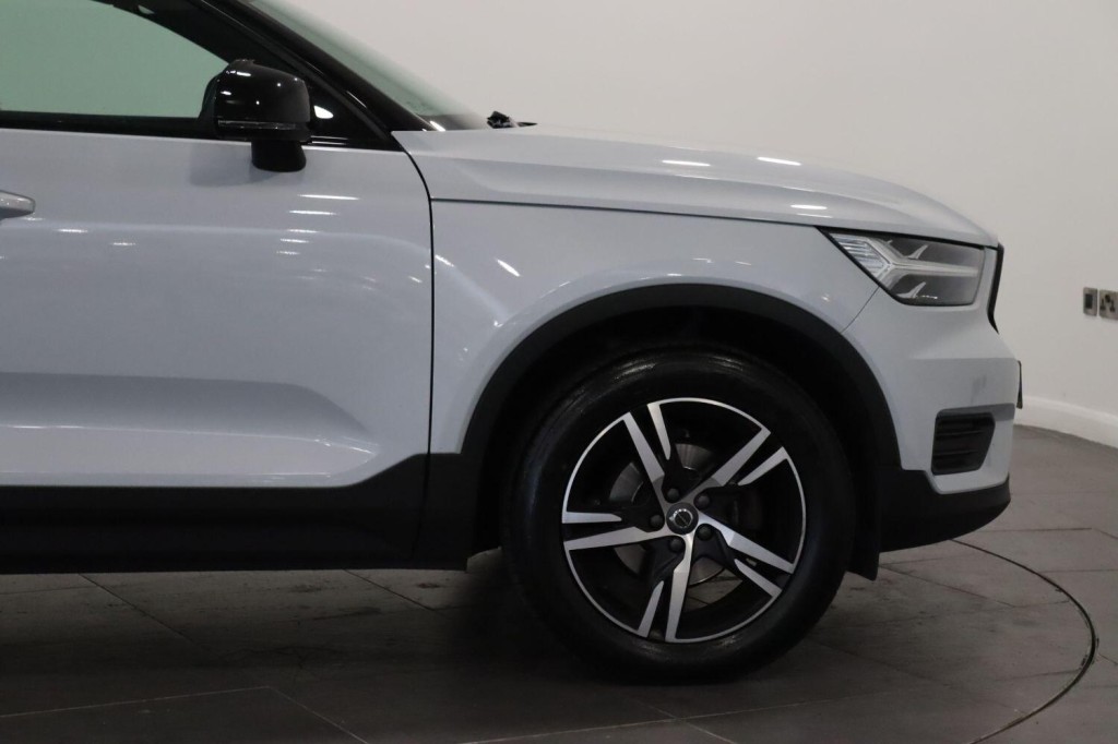 VOLVO XC40 1.5 R-Design T3 (163 hp) Auto 2021