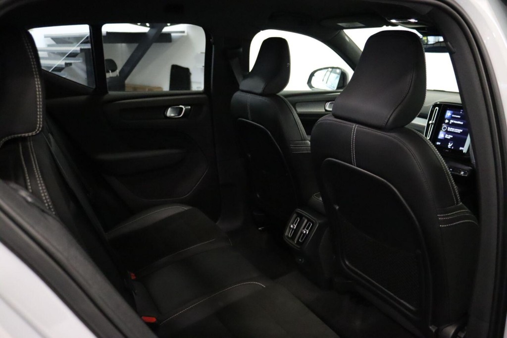 VOLVO XC40 1.5 R-Design T3 (163 hp) Auto 2021