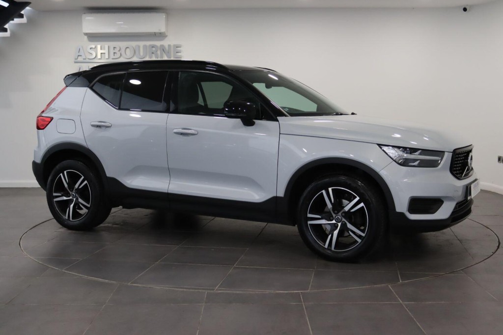 VOLVO XC40 1.5 R-Design T3 (163 hp) Auto 2021