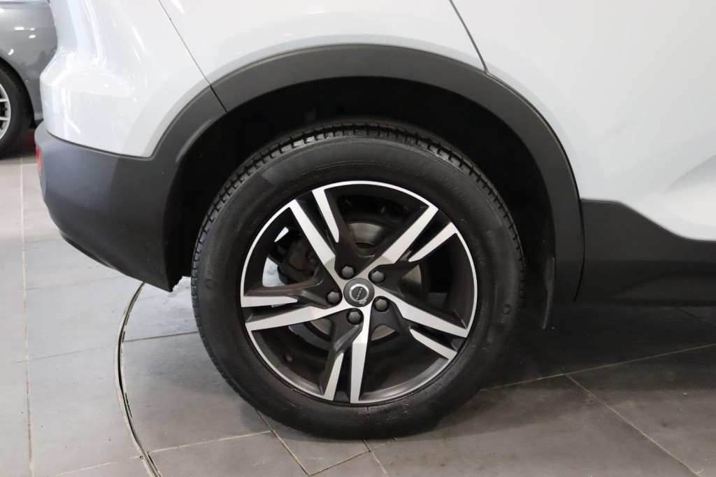 VOLVO XC40 1.5 R-Design T3 (163 hp) Auto 2021