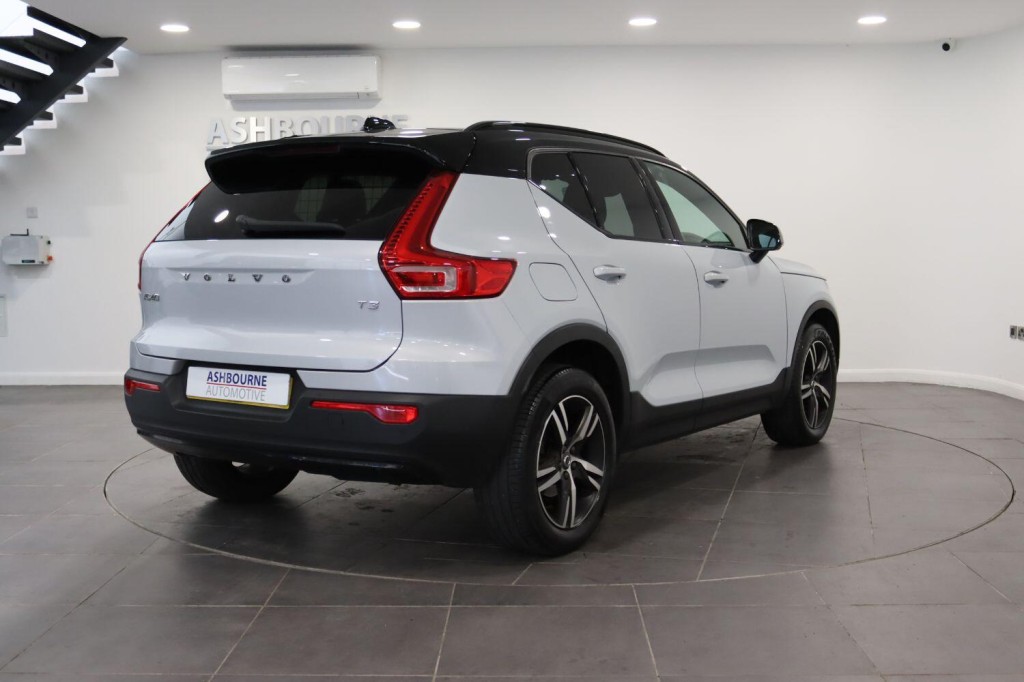 VOLVO XC40 1.5 R-Design T3 (163 hp) Auto 2021