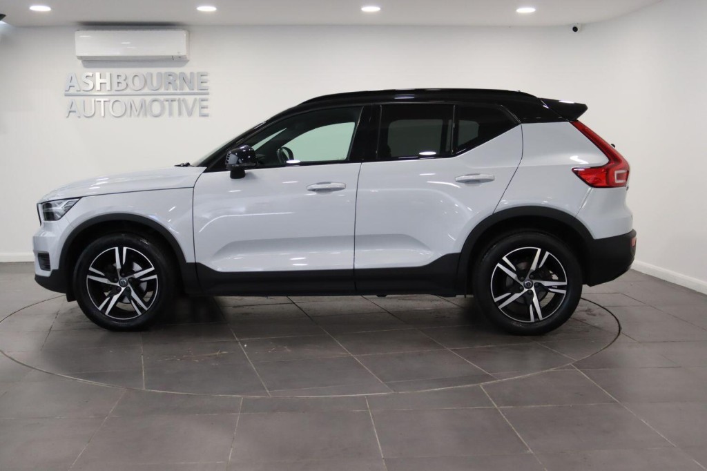 VOLVO XC40 1.5 R-Design T3 (163 hp) Auto 2021