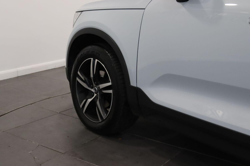 VOLVO XC40 1.5 R-Design T3 (163 hp) Auto 2021