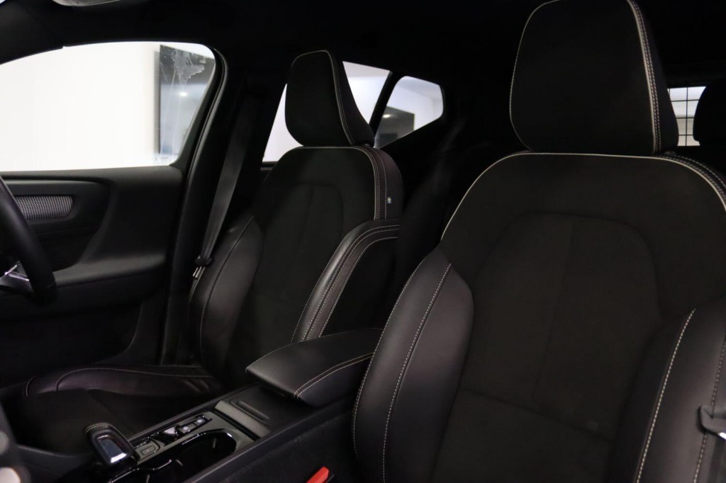 VOLVO XC40 1.5 R-Design T3 (163 hp) Auto 2021