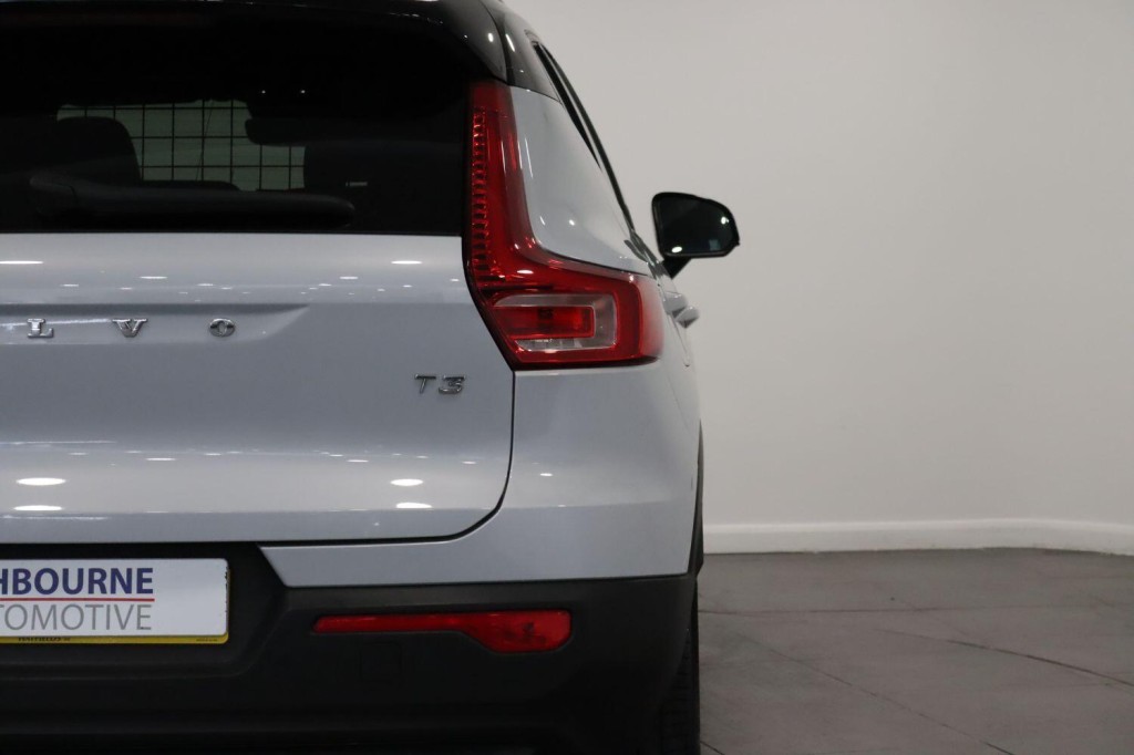 VOLVO XC40 1.5 R-Design T3 (163 hp) Auto 2021