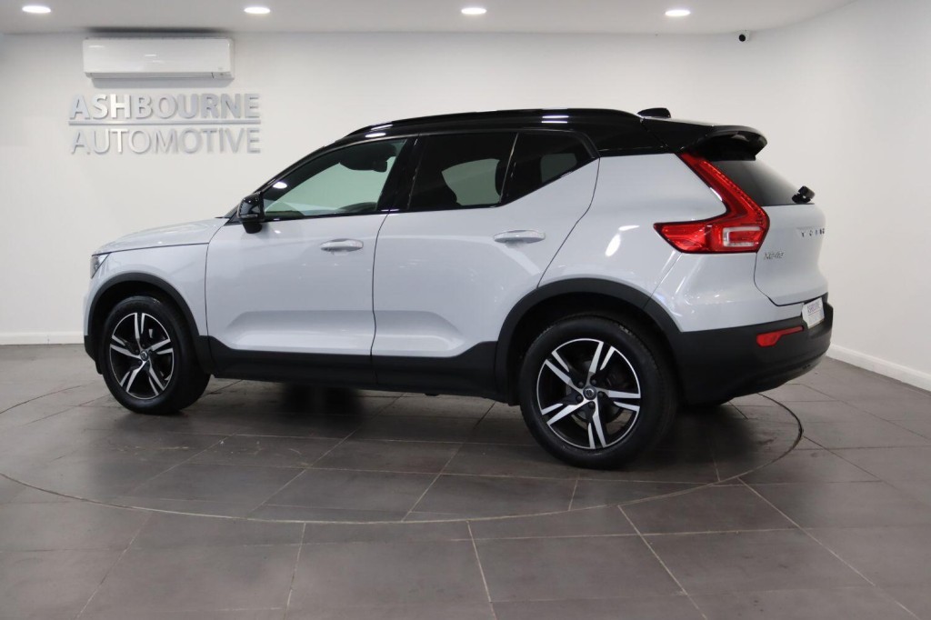 VOLVO XC40 1.5 R-Design T3 (163 hp) Auto 2021