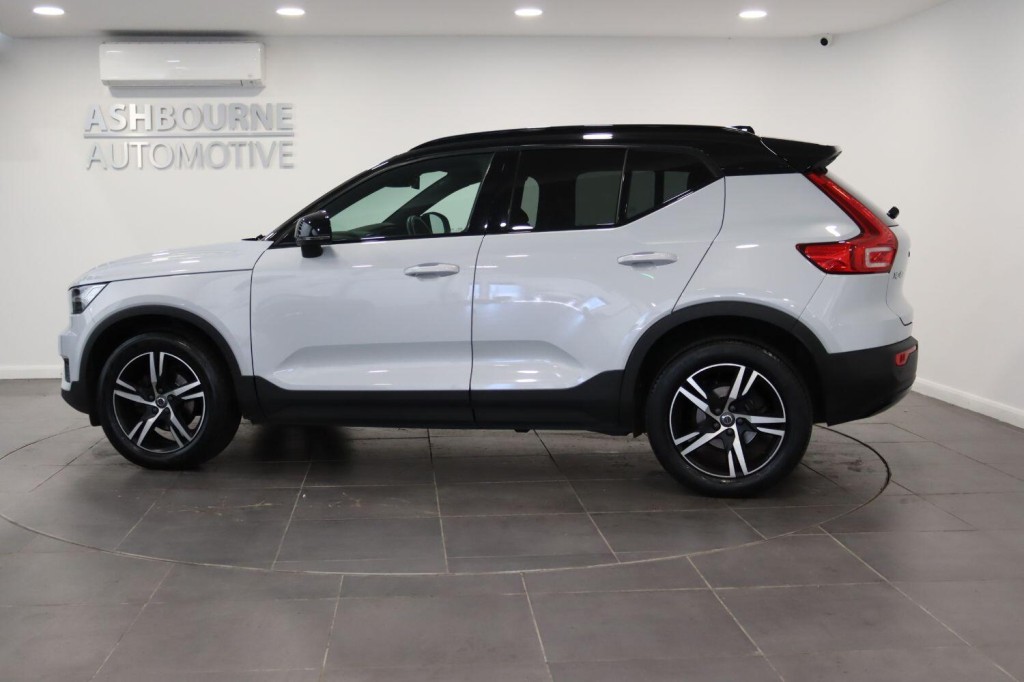 VOLVO XC40 1.5 R-Design T3 (163 hp) Auto 2021