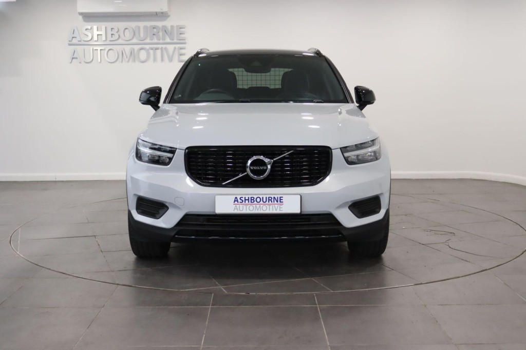 VOLVO XC40 1.5 R-Design T3 (163 hp) Auto 2021