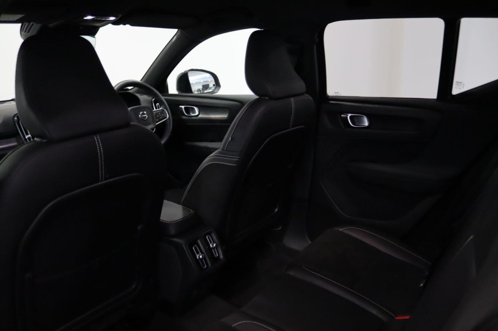 VOLVO XC40 1.5 R-Design T3 (163 hp) Auto 2021