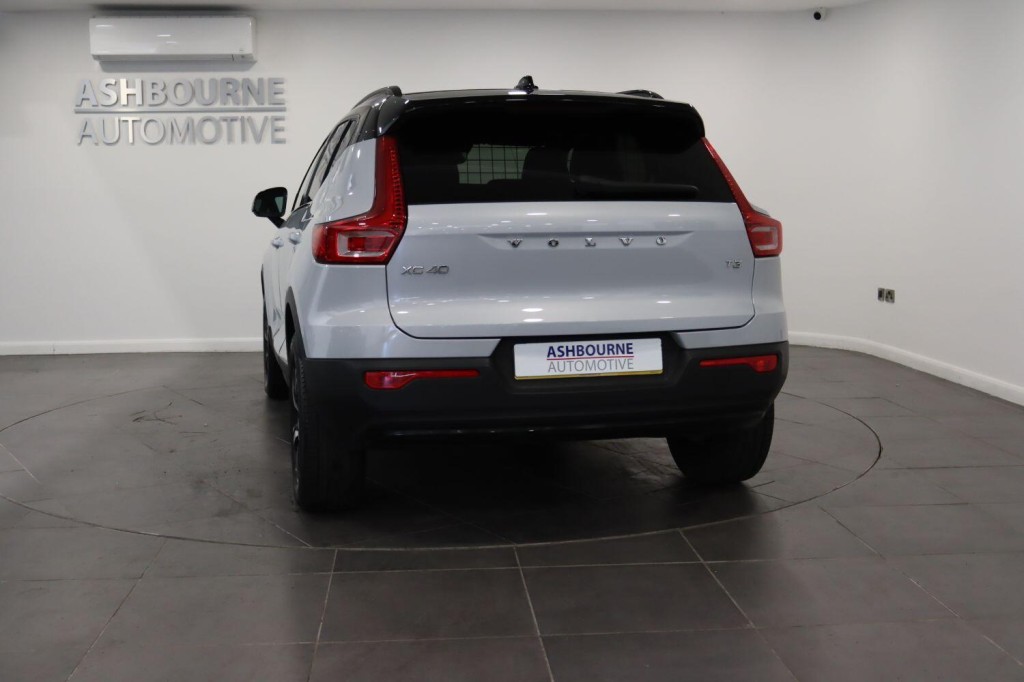 VOLVO XC40 1.5 R-Design T3 (163 hp) Auto 2021