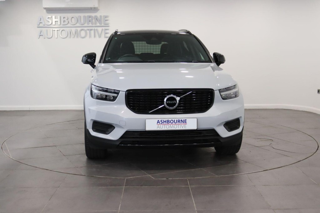 VOLVO XC40 1.5 R-Design T3 (163 hp) Auto 2021