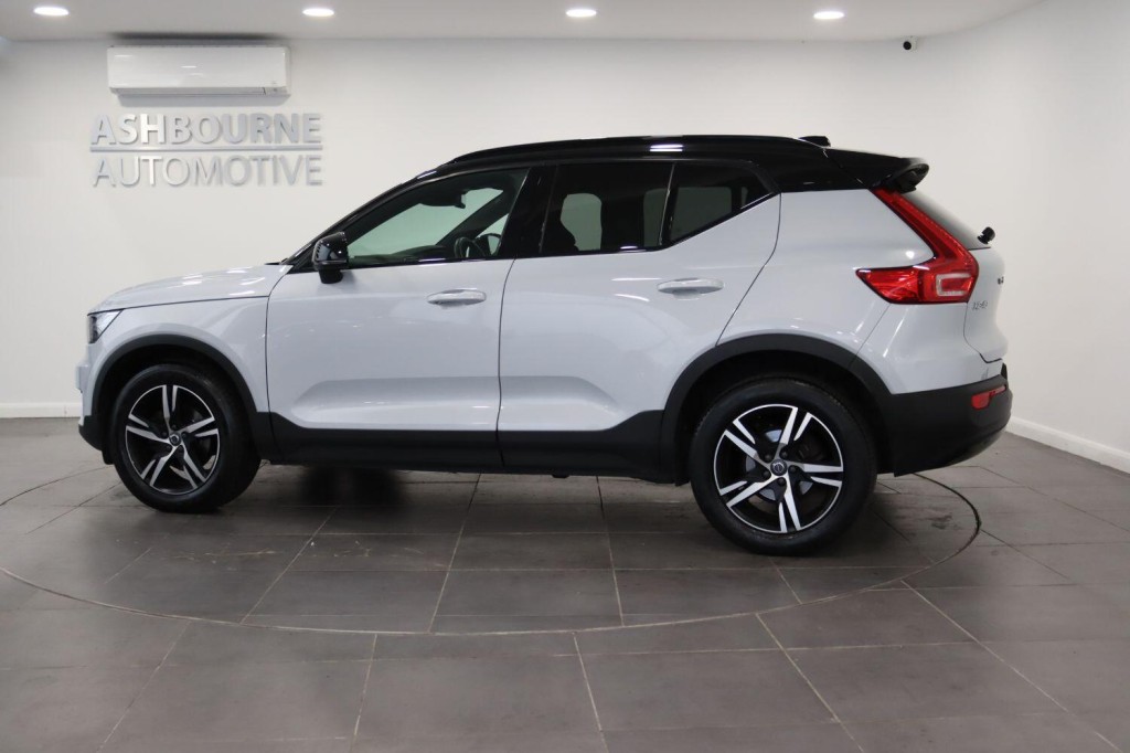 VOLVO XC40 1.5 R-Design T3 (163 hp) Auto 2021