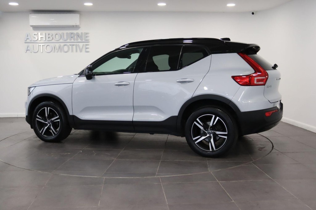 VOLVO XC40 1.5 R-Design T3 (163 hp) Auto 2021