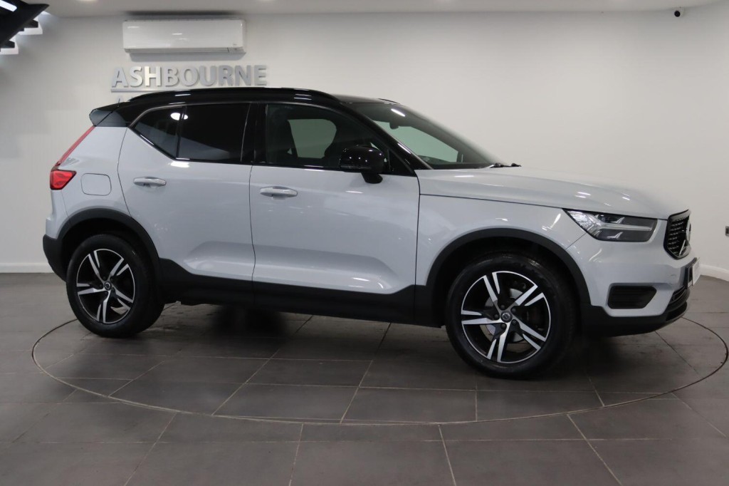 VOLVO XC40 1.5 R-Design T3 (163 hp) Auto 2021