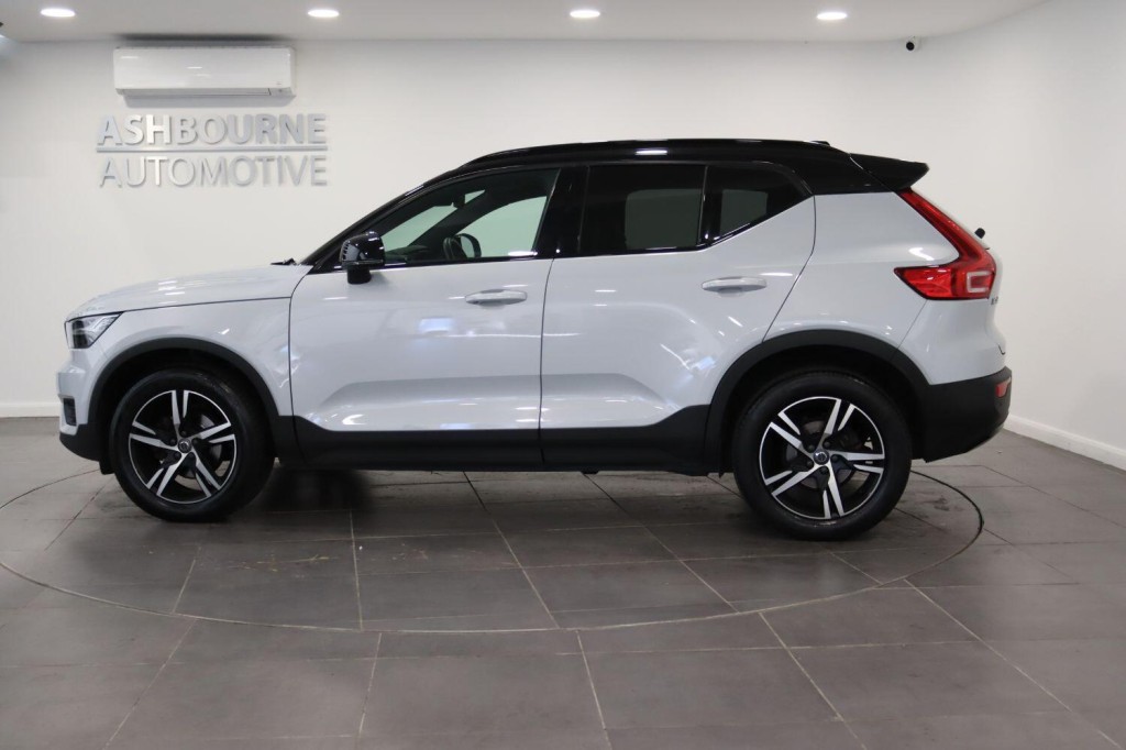 VOLVO XC40 1.5 R-Design T3 (163 hp) Auto 2021