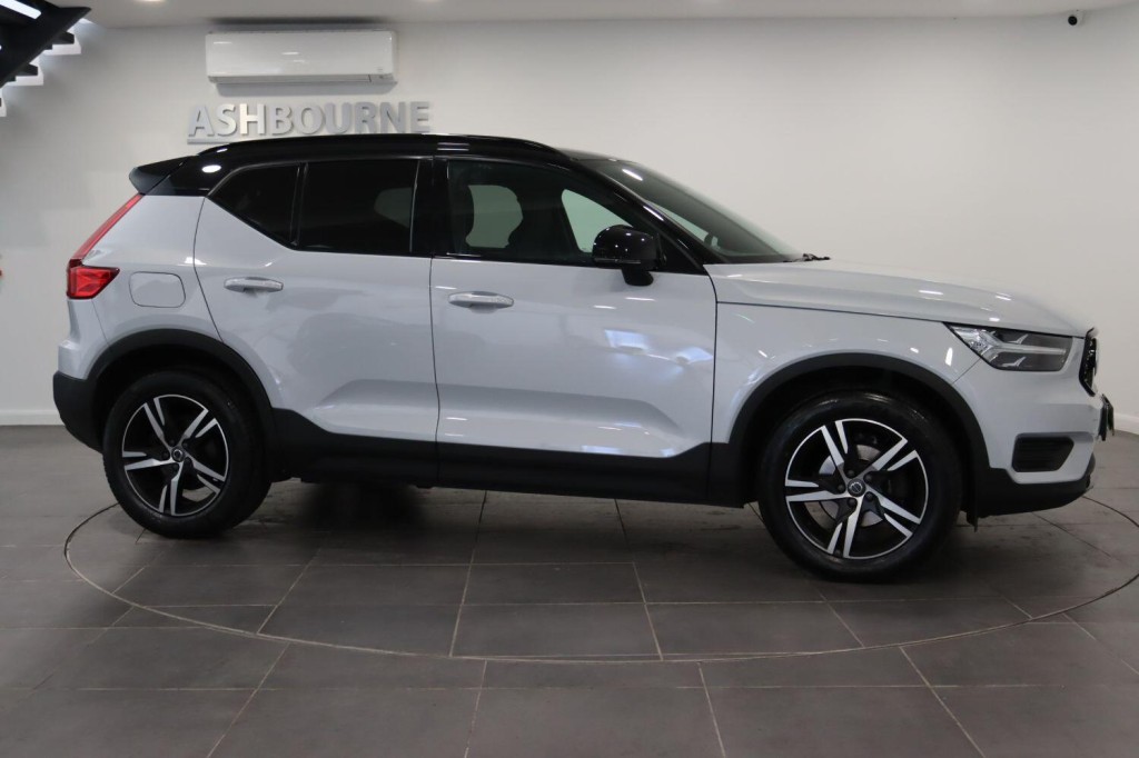 VOLVO XC40 1.5 R-Design T3 (163 hp) Auto 2021