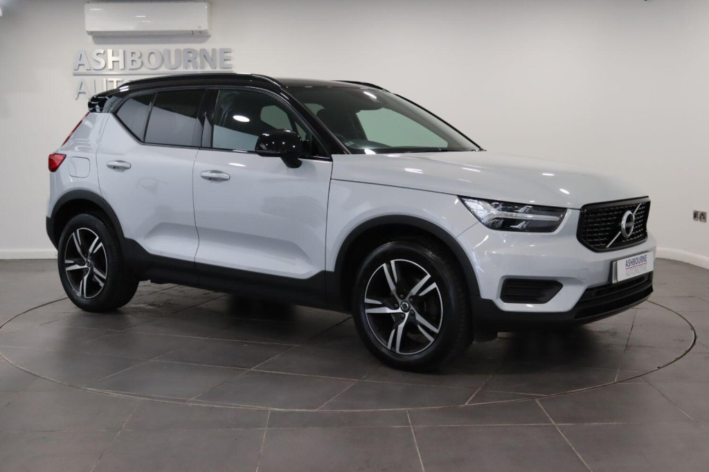 VOLVO XC40 1.5 R-Design T3 (163 hp) Auto 2021