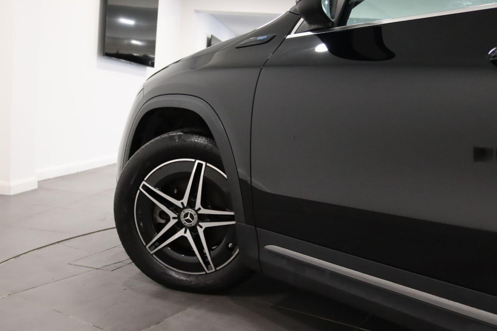 MERCEDES-BENZ EQA EQA 250+ 70.5kWh AMG Line 2022