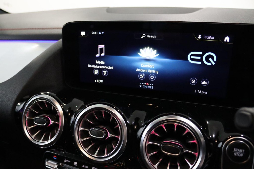 MERCEDES-BENZ EQA EQA 250+ 70.5kWh AMG Line 2022