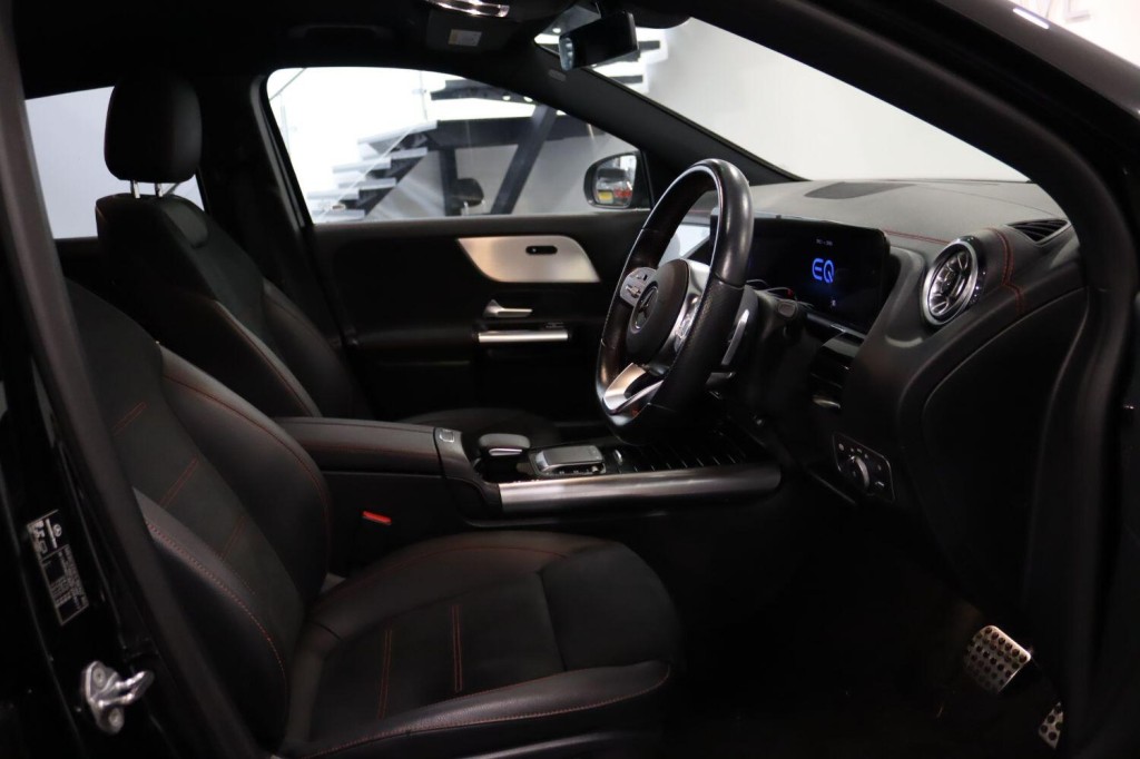 MERCEDES-BENZ EQA EQA 250+ 70.5kWh AMG Line 2022