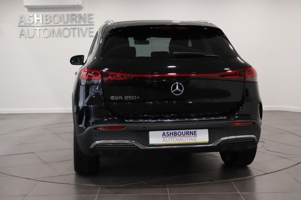 MERCEDES-BENZ EQA EQA 250+ 70.5kWh AMG Line 2022