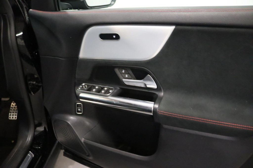 MERCEDES-BENZ EQA EQA 250+ 70.5kWh AMG Line 2022