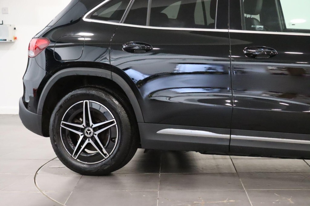 MERCEDES-BENZ EQA EQA 250+ 70.5kWh AMG Line 2022