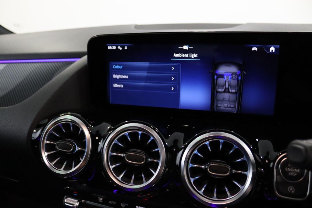 MERCEDES-BENZ B CLASS 2.0 B200d AMG Line 2023