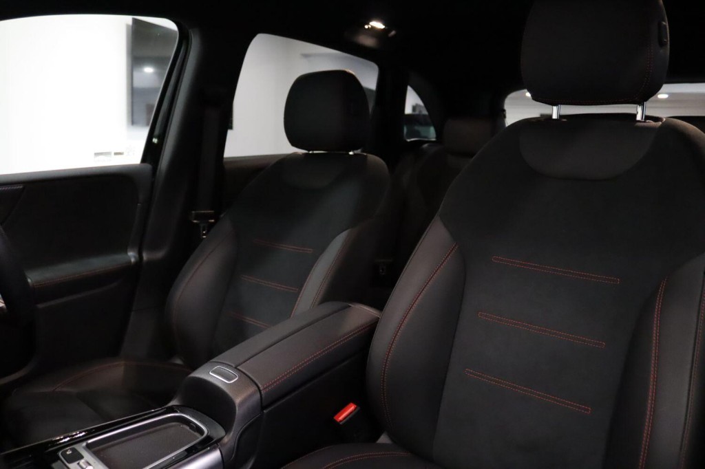 MERCEDES-BENZ B CLASS 2.0 B200d AMG Line 2023